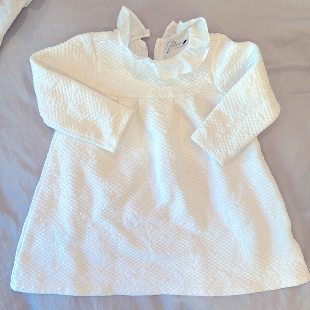 Absolutely stunning White quilted dress with cotton collar 18-24 month LIKE NEW